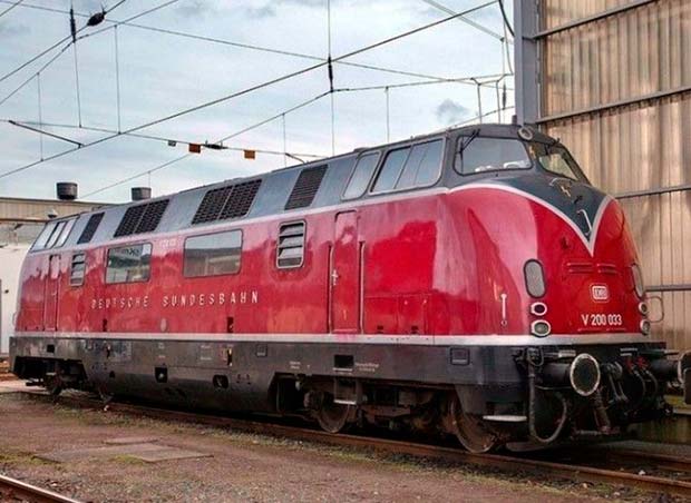 V200 (BR 220) — обтекаемый пассажирский тепловоз DB 1950-х годов