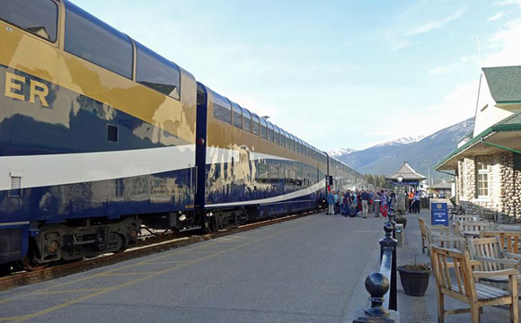 туристический поезд Rocky Mountaineer фото 2